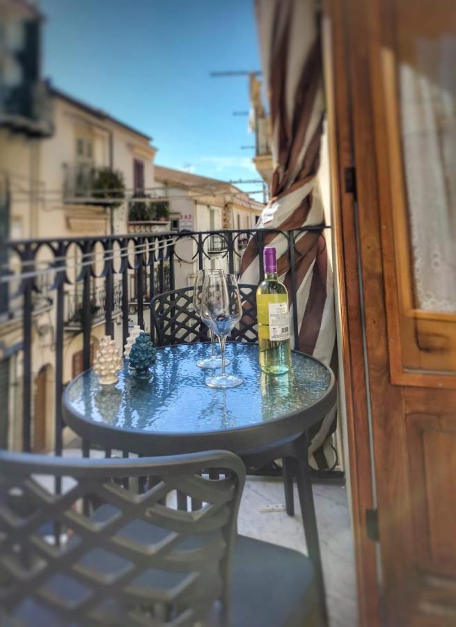 Casa Spinuzza 4 Apartment Cefalu Bagian luar foto